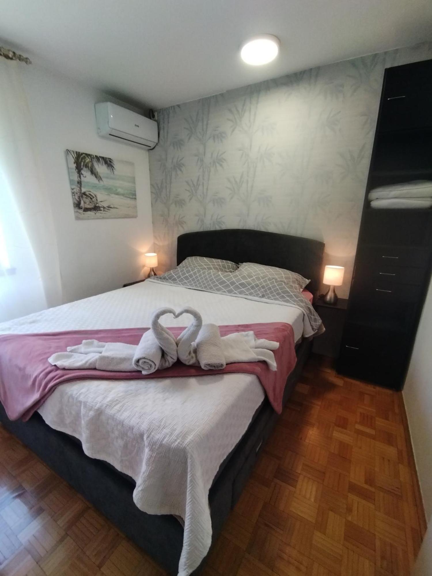 Apartment Mrc Bezanija Bagian luar foto